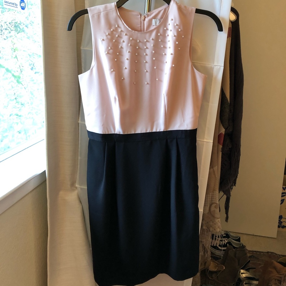 Adorable evening dress with pearls!